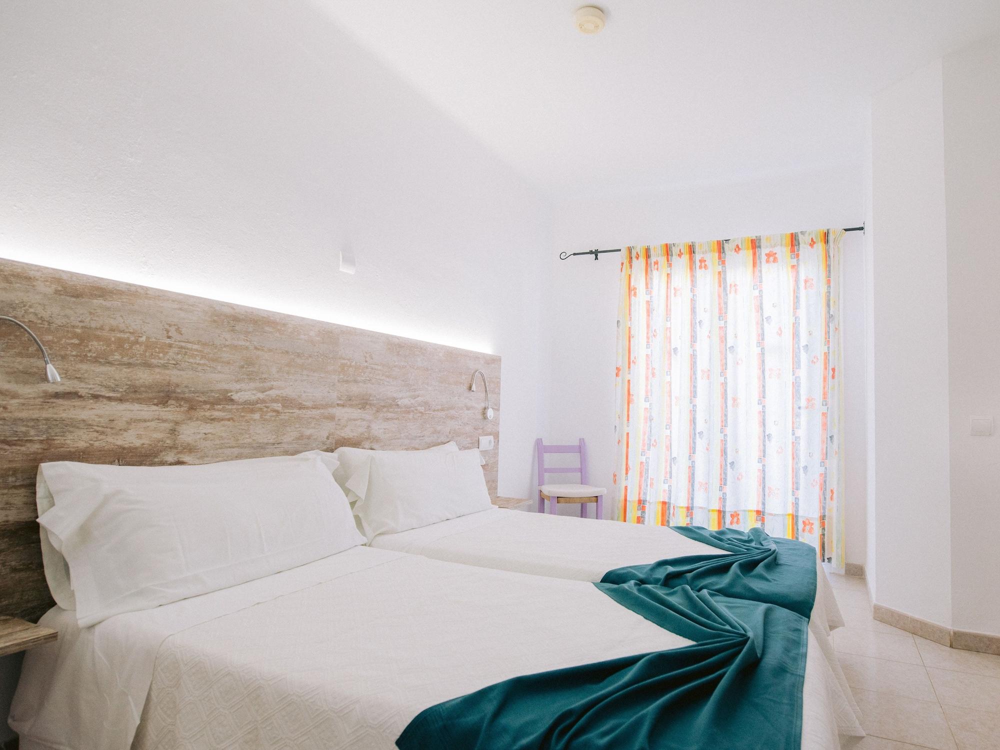 Hostal Valencia Sant Antoni de Portmany Esterno foto