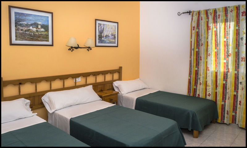 Hostal Valencia Sant Antoni de Portmany Esterno foto