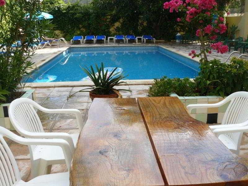 Hostal Valencia Sant Antoni de Portmany Esterno foto