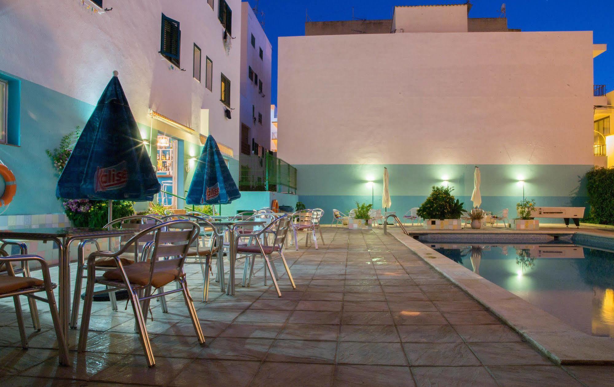 Hostal Valencia Sant Antoni de Portmany Esterno foto
